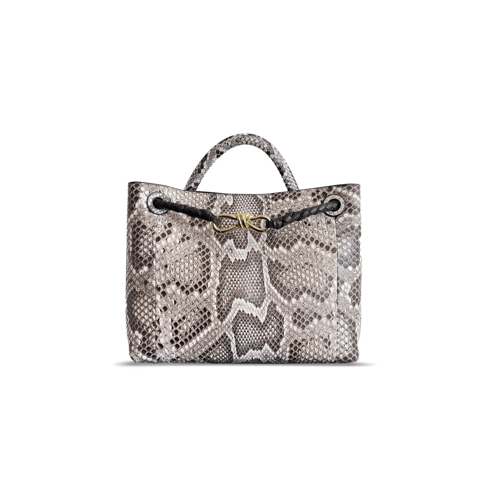 BOTTEGA VENETA MEDIUM ANDIAMO 743572VCPP12200 (32*24*12cm)